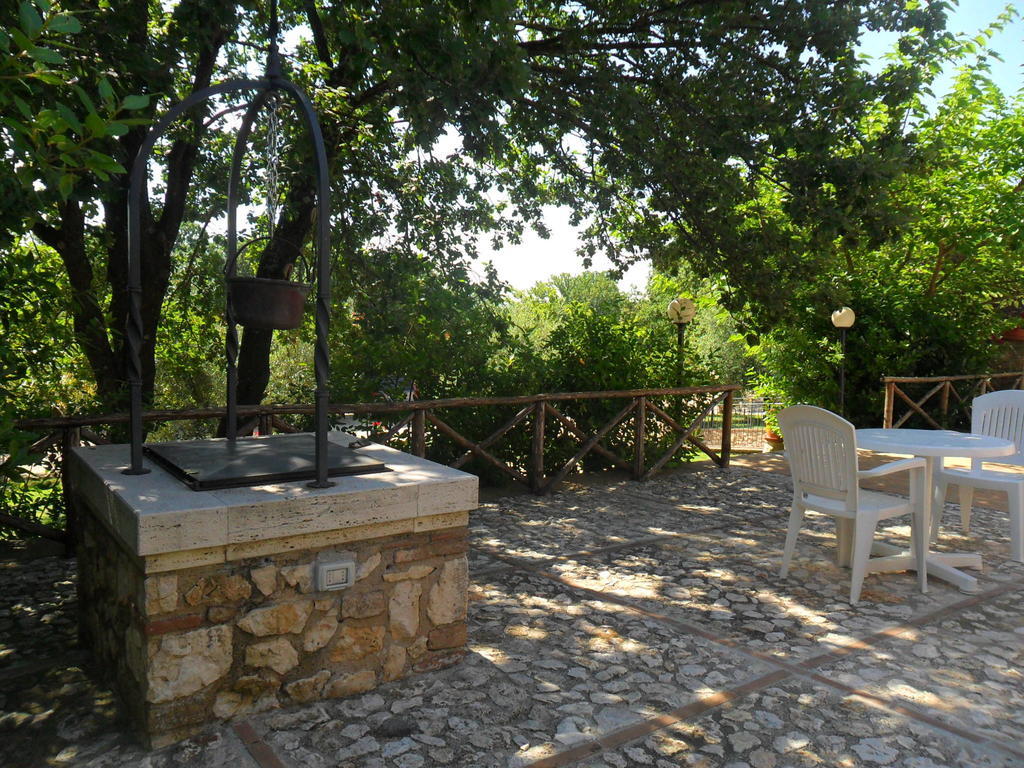 Casale Santa Caterina Aparthotel Amelia Δωμάτιο φωτογραφία